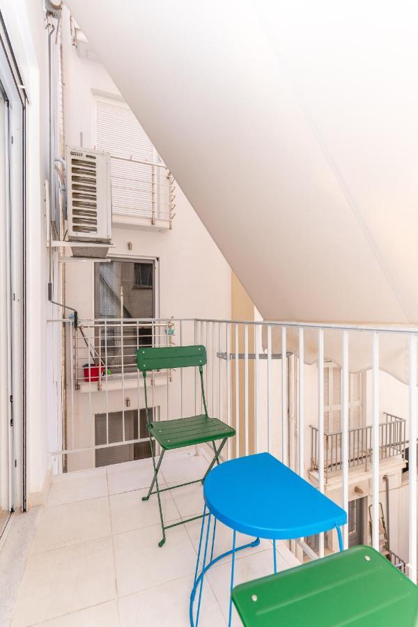 Modern Apartment, Short Walk To Acropolis Sites Athen Eksteriør bilde